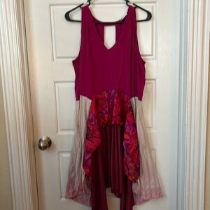 Size large tunic by the Morgan factory